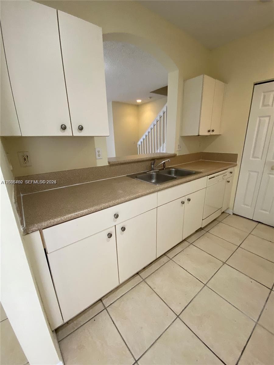 959 NE 42nd Pl # 959, Homestead, FL 33033 photo 3