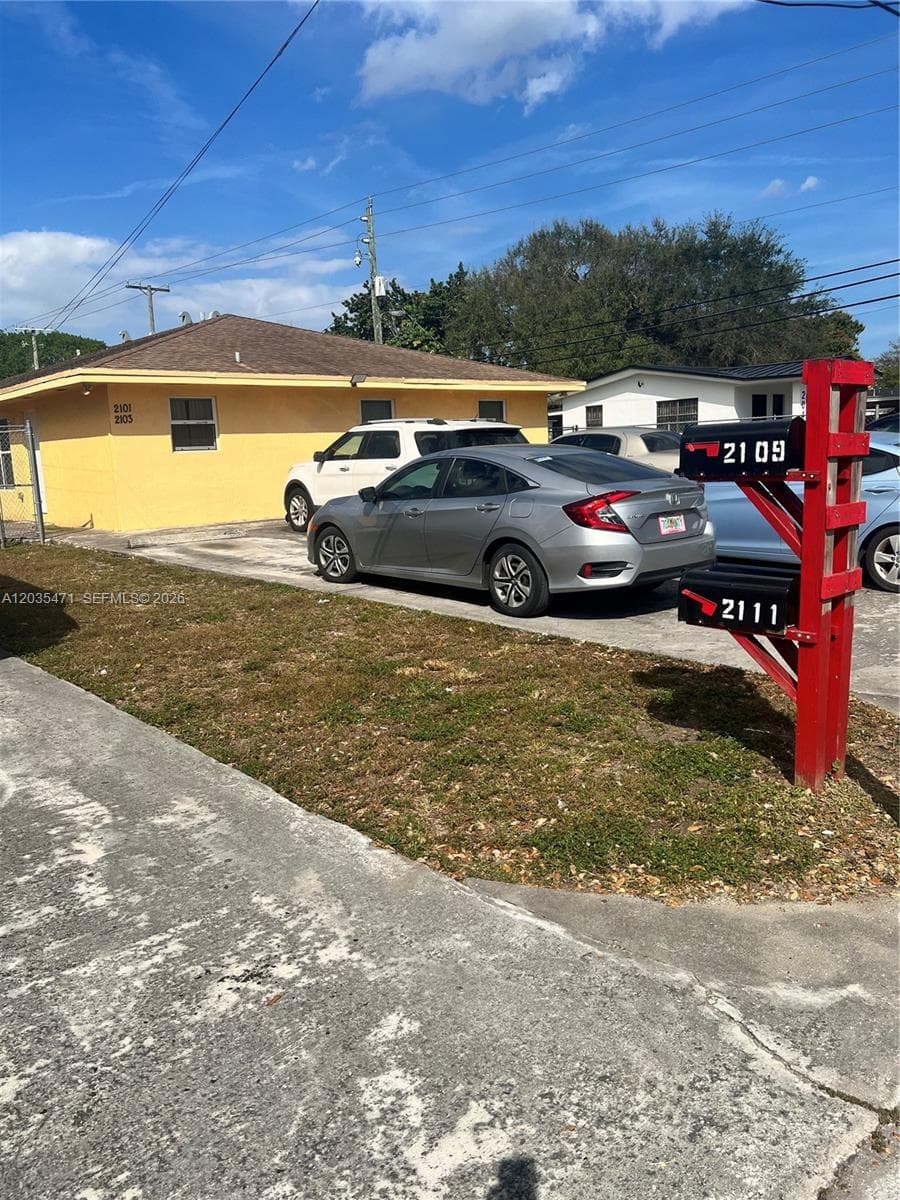 2111 NW 100th St # B, Miami, FL 33147 photo 2