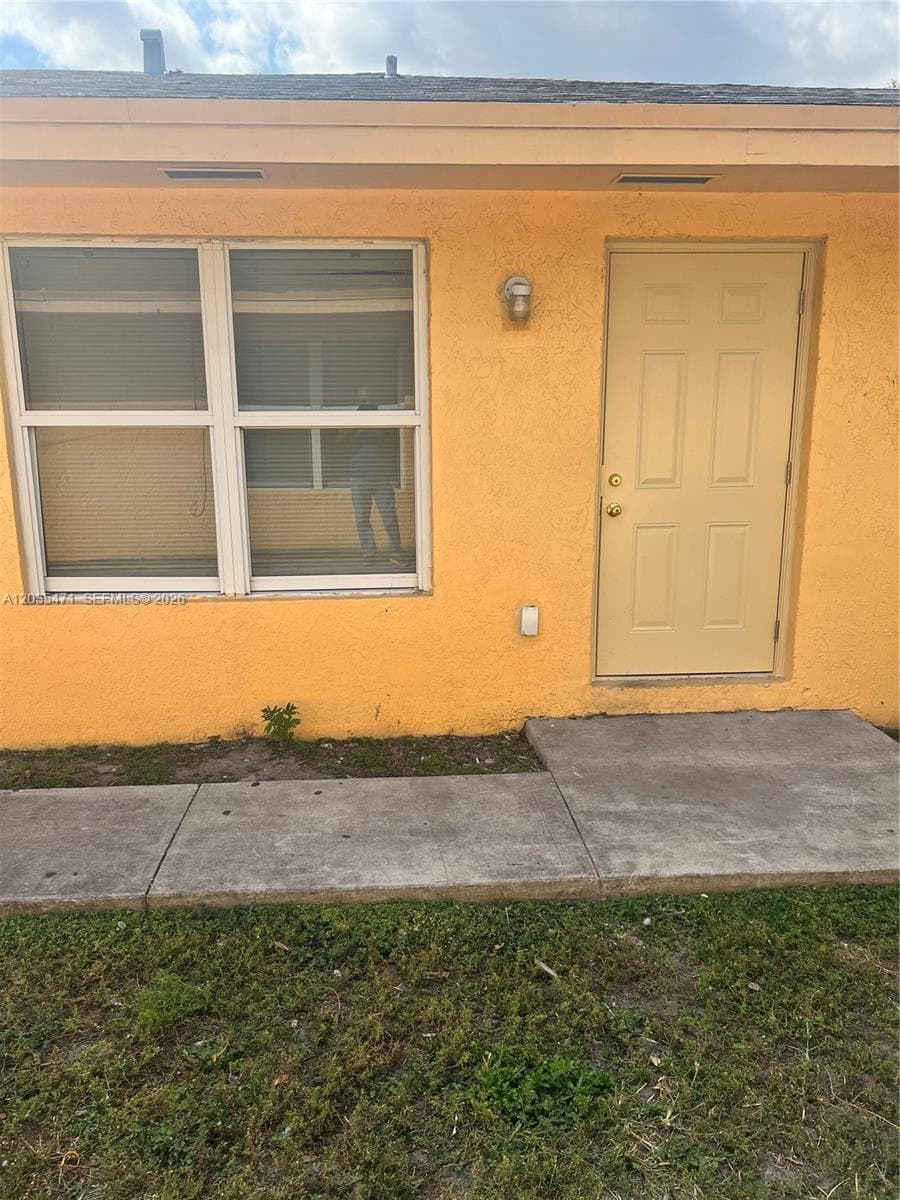 2111 NW 100th St # B, Miami, FL 33147 photo 3