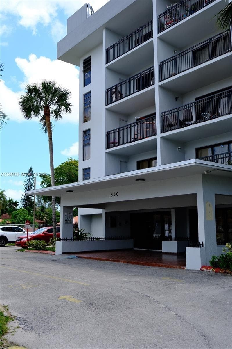 650 NE 149th St # 505F, Miami, FL 33161