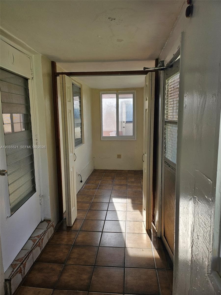 709 NE 4th Ct # 6, Hallandale Beach, FL 33009 photo 2