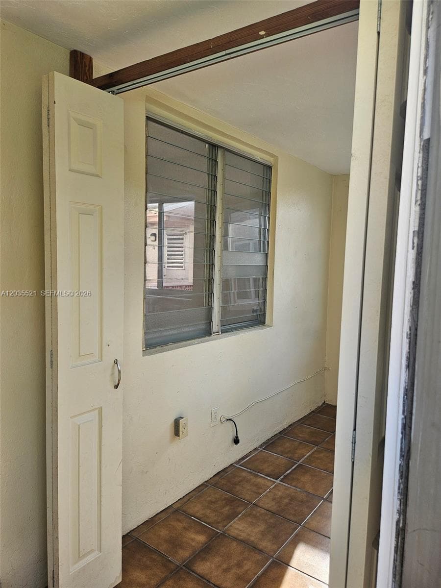 709 NE 4th Ct # 6, Hallandale Beach, FL 33009 photo 3