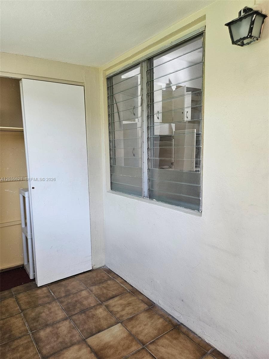 709 NE 4th Ct # 6, Hallandale Beach, FL 33009 photo 5