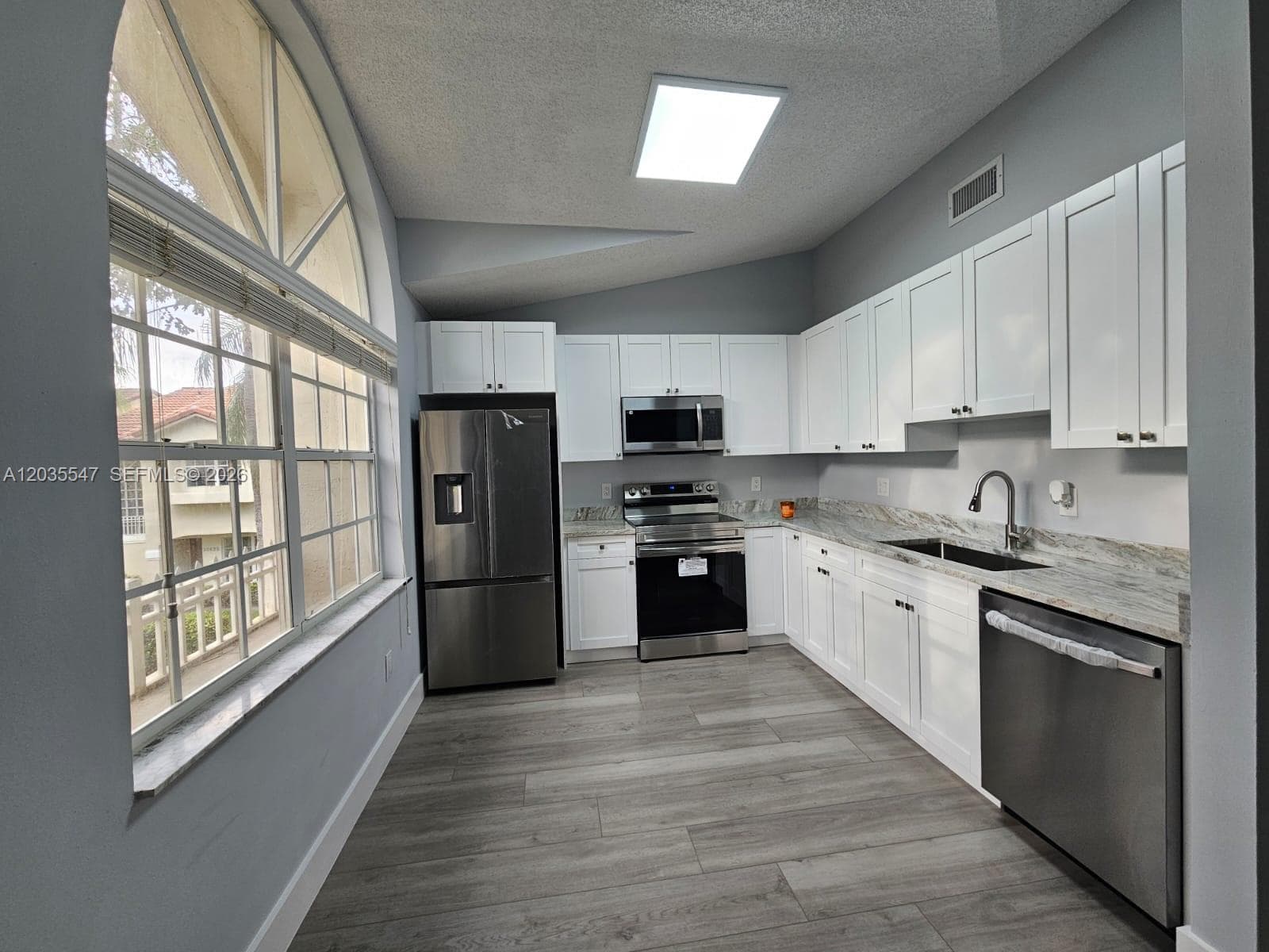 10823 NW 3rd Ct # B12U, Pembroke Pines, FL 33026