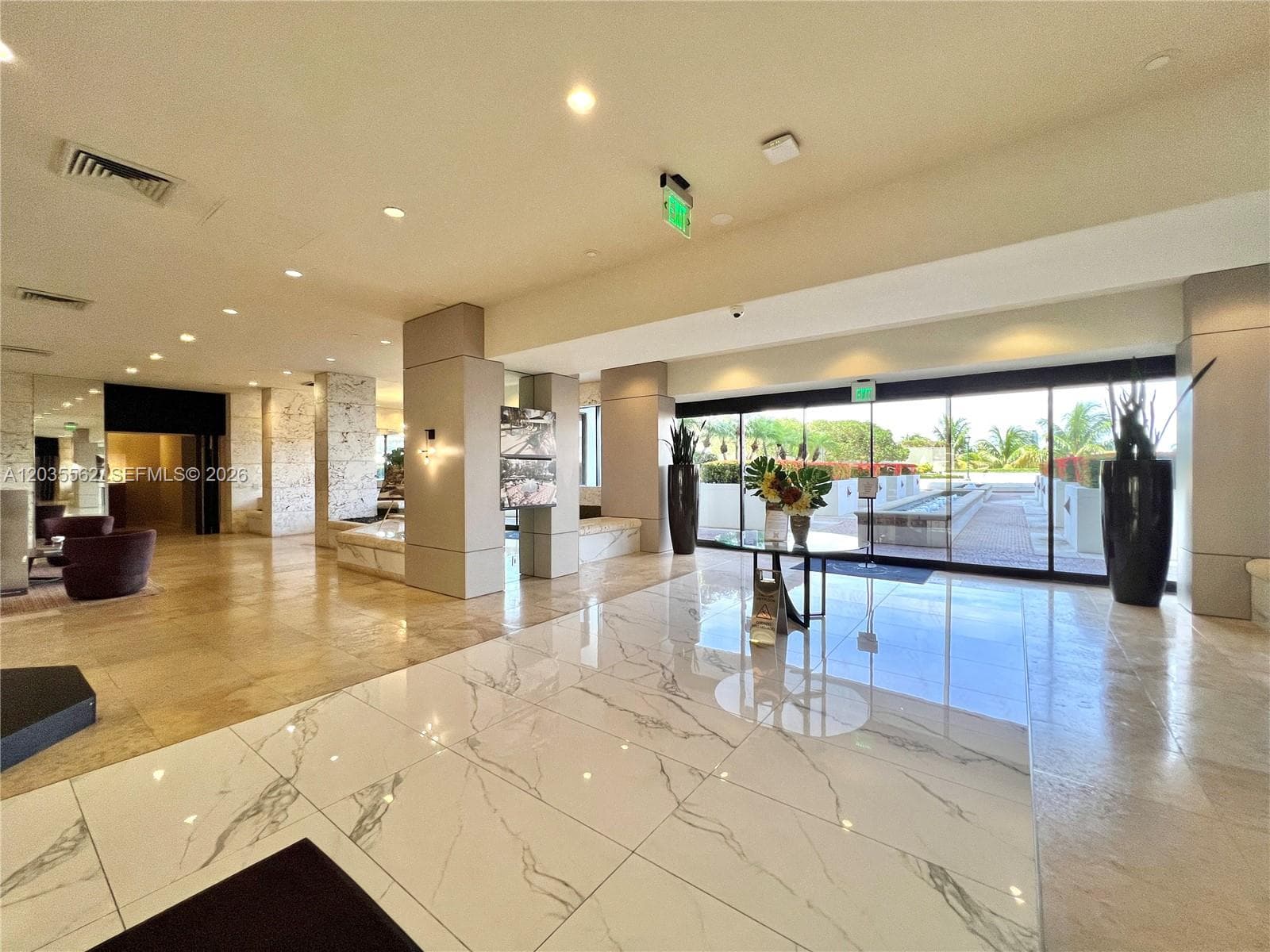 1000 W Island Blvd # 3010, Aventura, FL 33160 photo 2