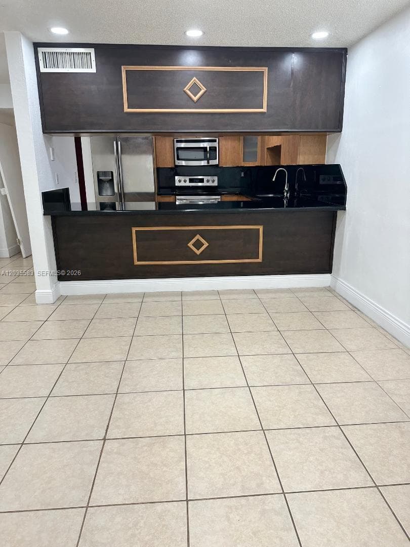 7205 W 3rd Ave, Hialeah, FL 33014 photo 2