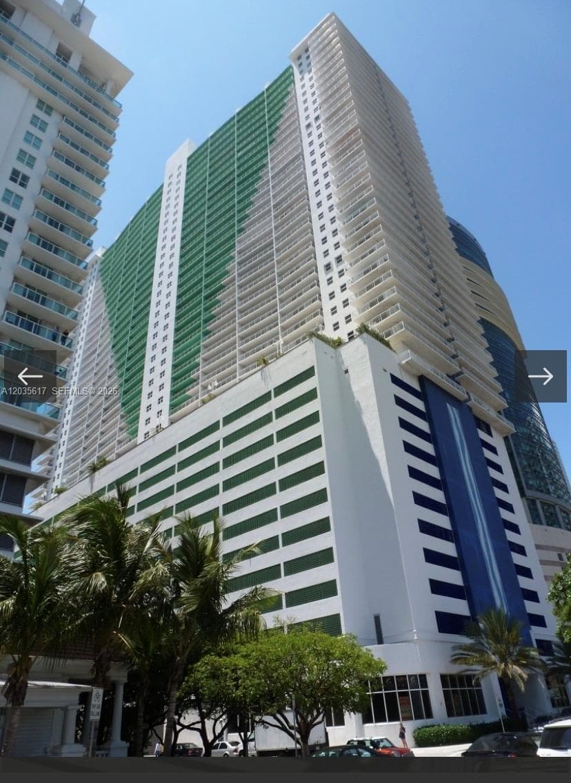 1200 Brickell Bay Dr # 3318, Miami, FL 33131 photo 4