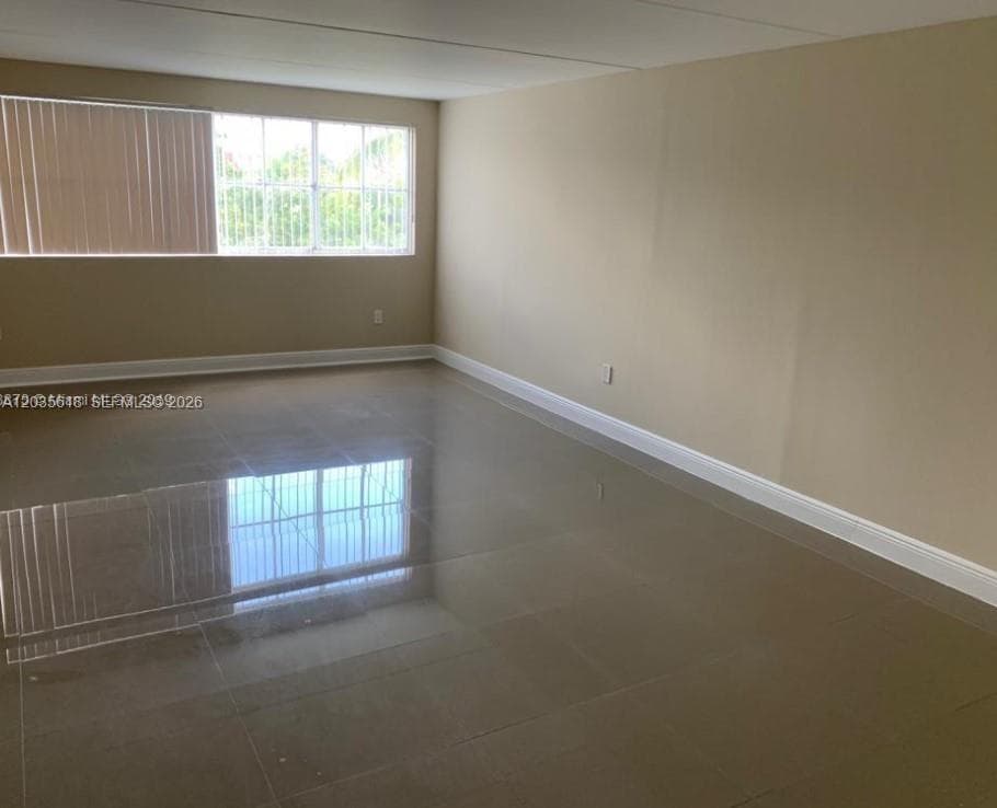 6175 NW 186th St # 305, Hialeah, FL 33015 photo 4