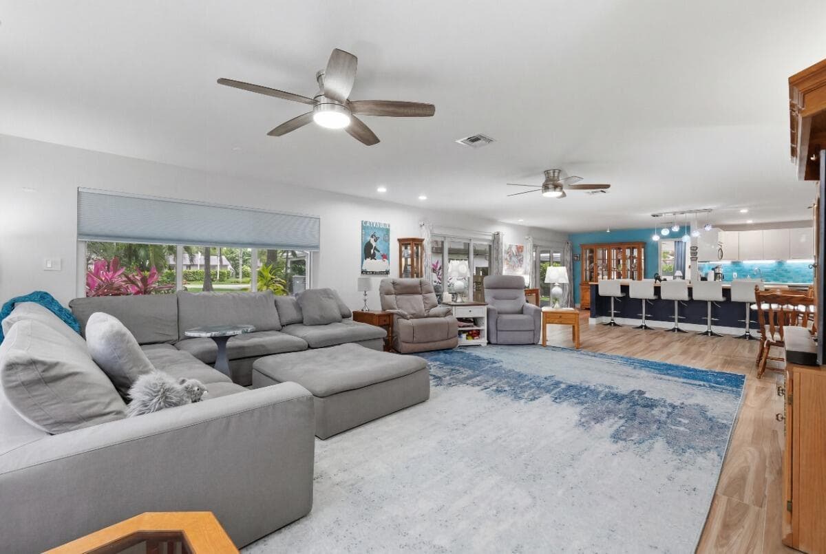 904 W Cypress Lane # V-46, Pompano Beach, FL 33069 photo 4