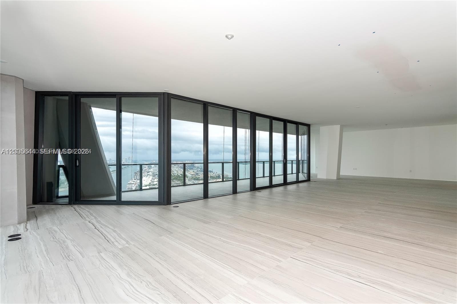 1000 Biscayne Blvd # 4802, Miami, FL 33132 photo 5