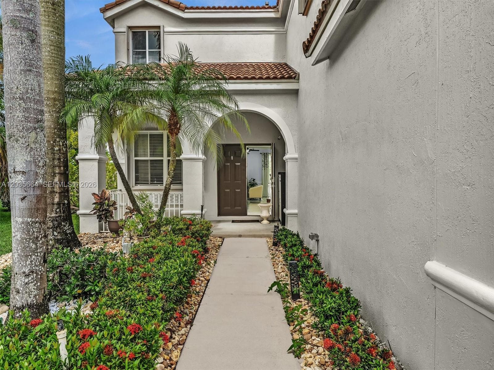 1581 Winterberry Ln, Weston, FL 33327 photo 3