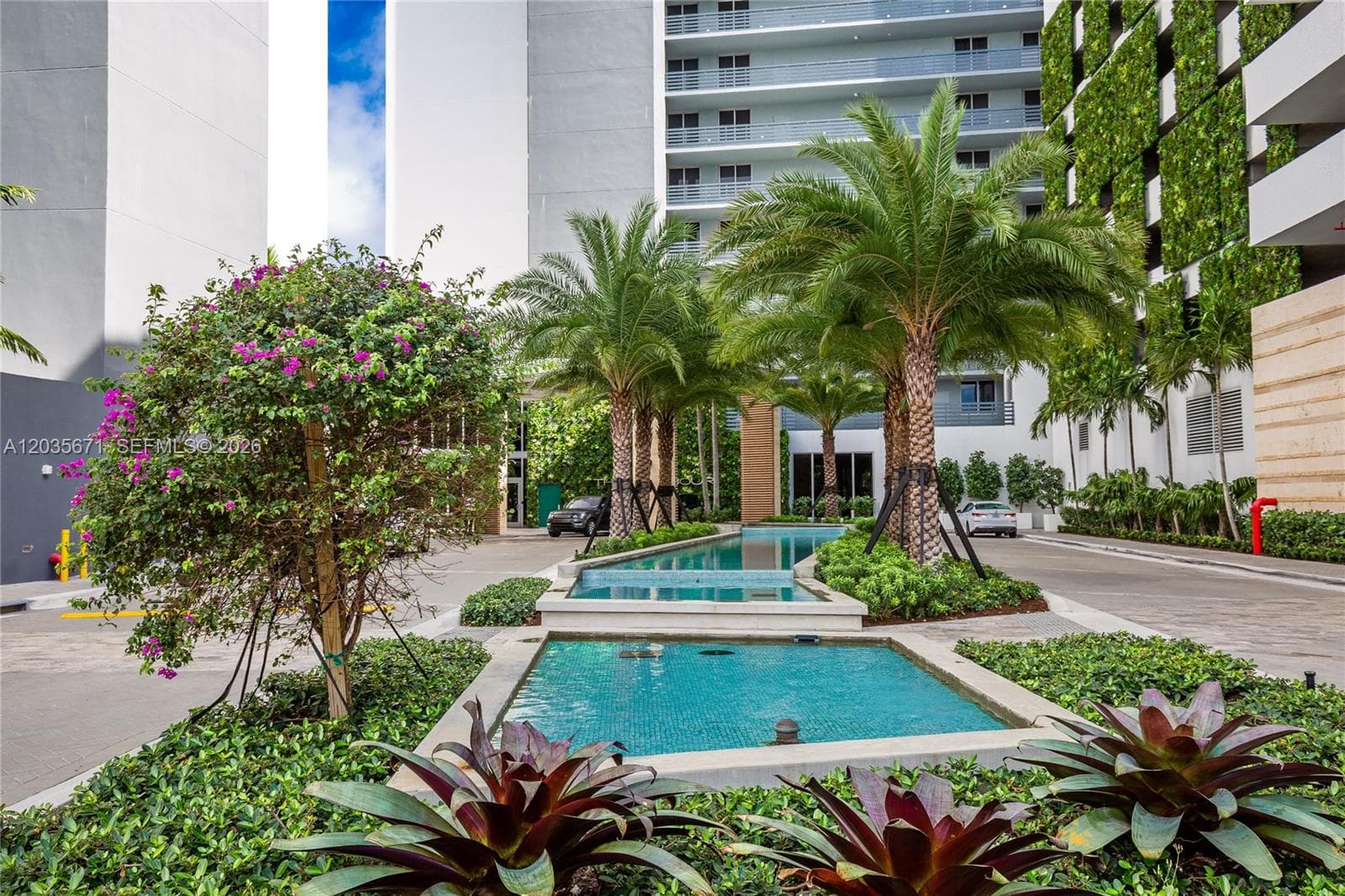 16385 Biscayne Blvd # 1805, North Miami Beach, FL 33160 photo 3