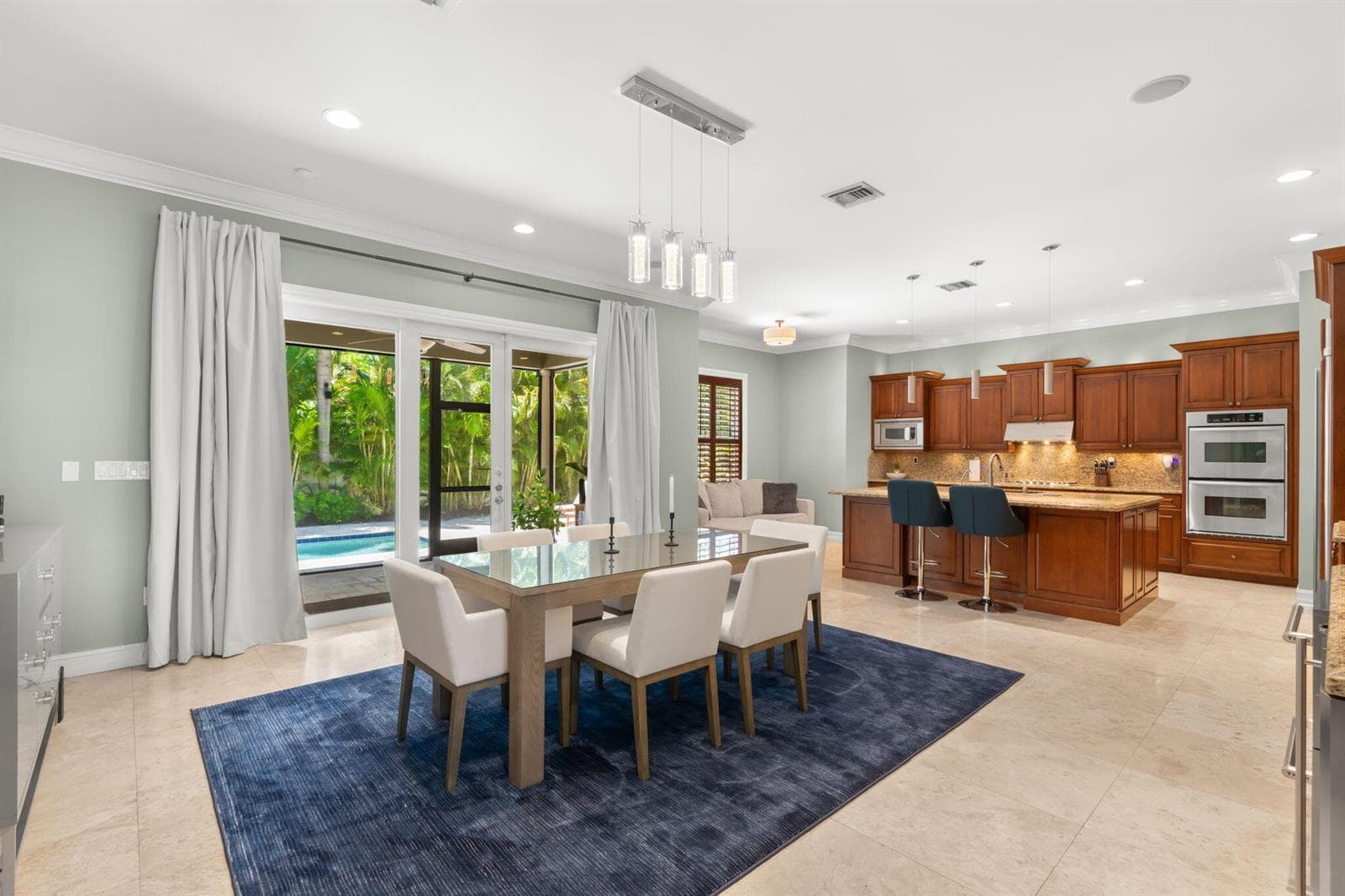633 NE 20th Street, Wilton Manors, FL 33305 photo 2