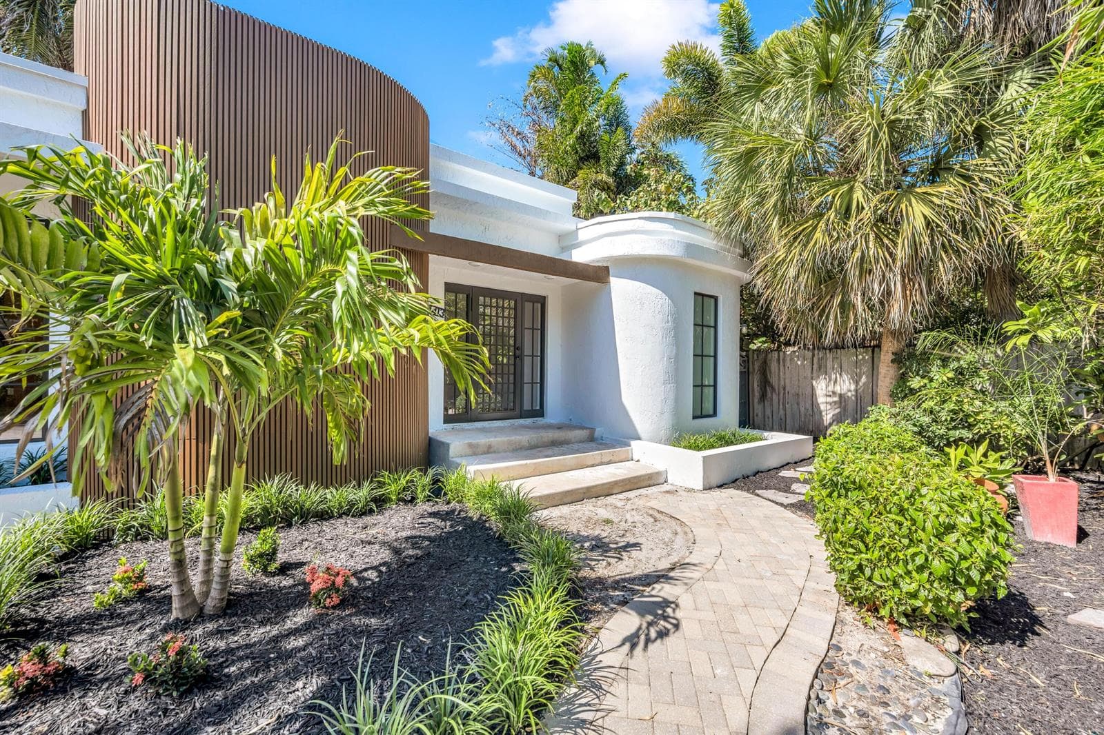 1413 NE 4th Court, Fort Lauderdale, FL 33301 photo 2