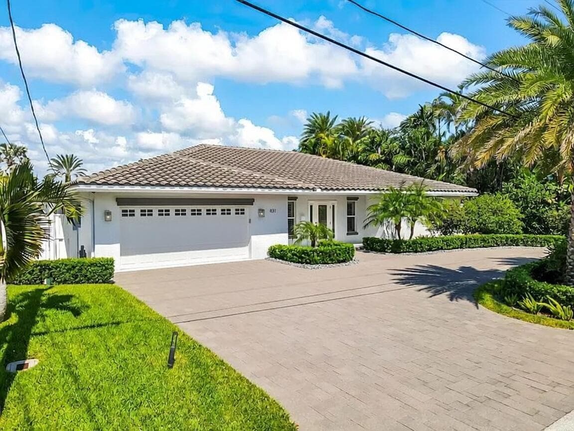 831 Dover Street, Boca Raton, FL 33487 photo 2