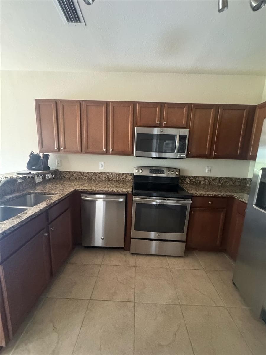 8900 NW 97th Ave # 212, Doral, FL 33178 photo 3