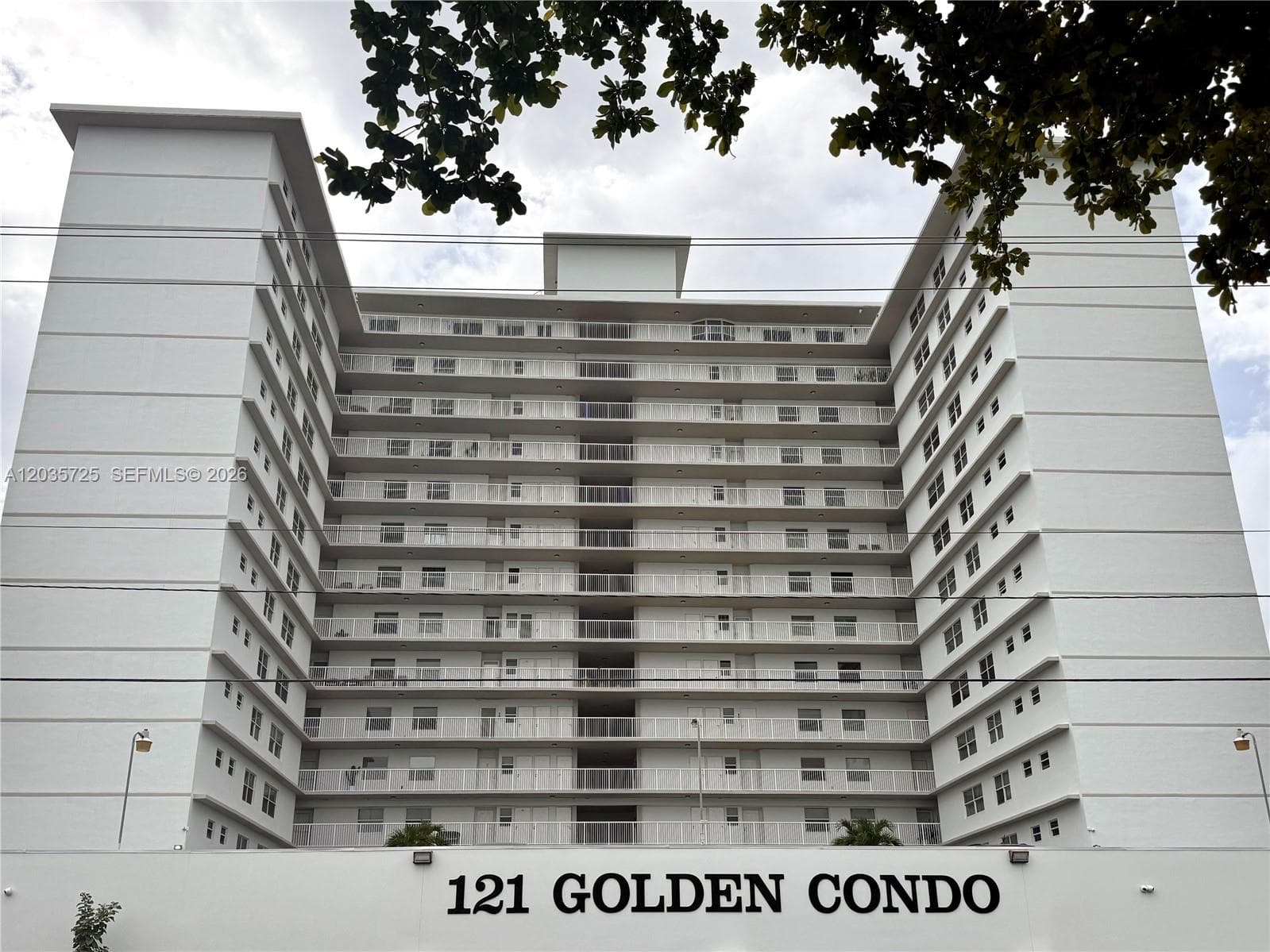 121 Golden Isles Dr # 904, Hallandale Beach, FL 33009 photo 3