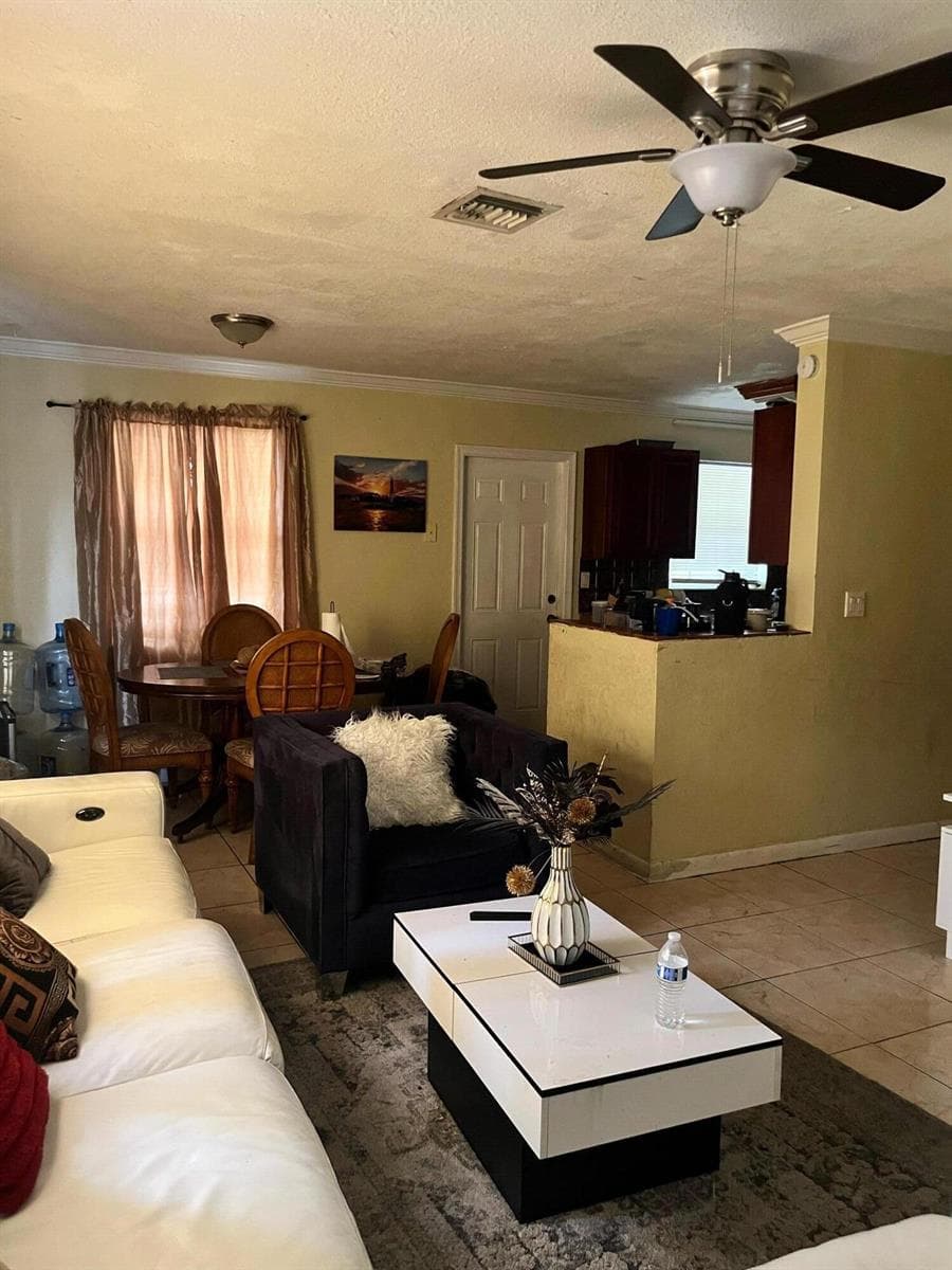 4730 NE 2nd Avenue NE, Deerfield Beach, FL 33064 photo 5