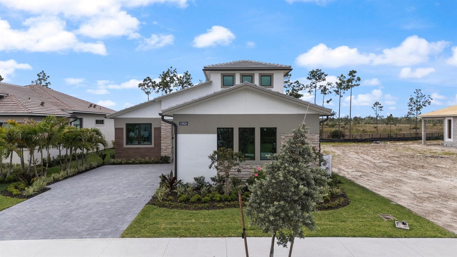 13928 Vivant Drive, Palm Beach Gardens, FL 33412 photo 2