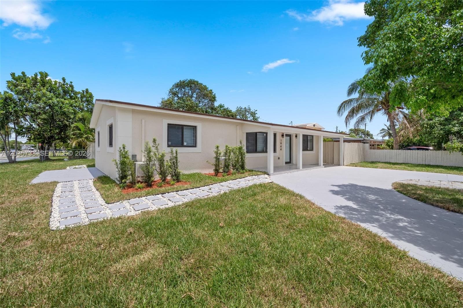 1944 NE 2nd Ave, Pompano Beach, FL 33060 photo 2