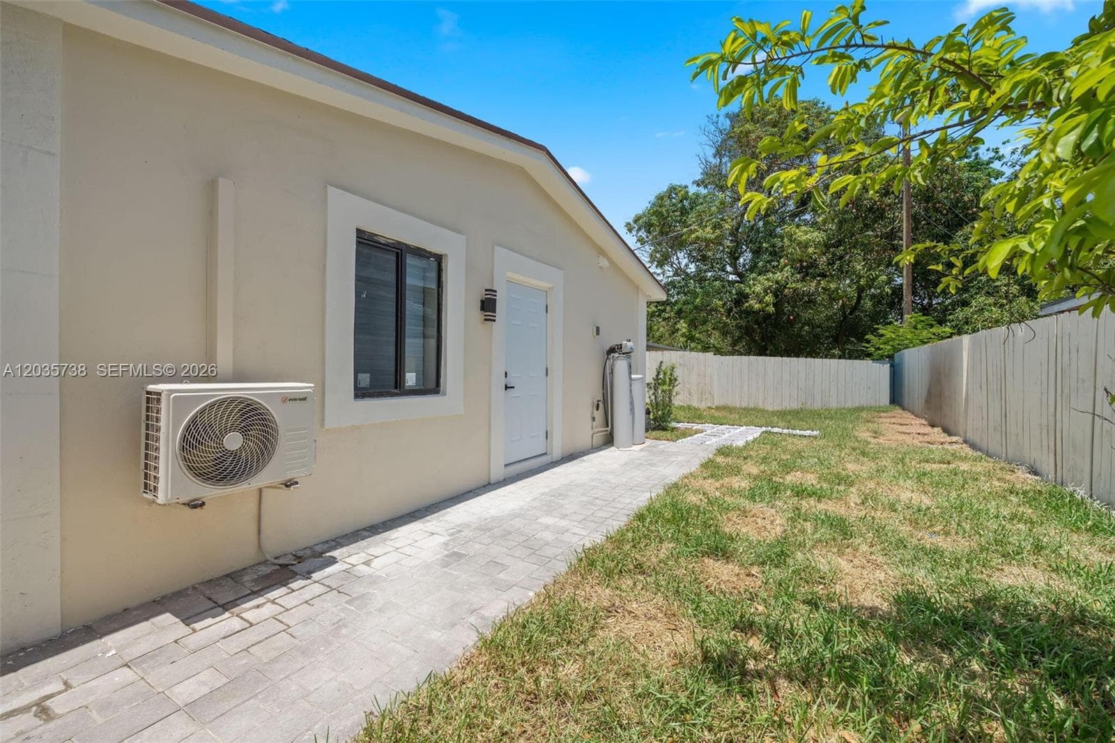 1944 NE 2nd Ave, Pompano Beach, FL 33060 photo 4
