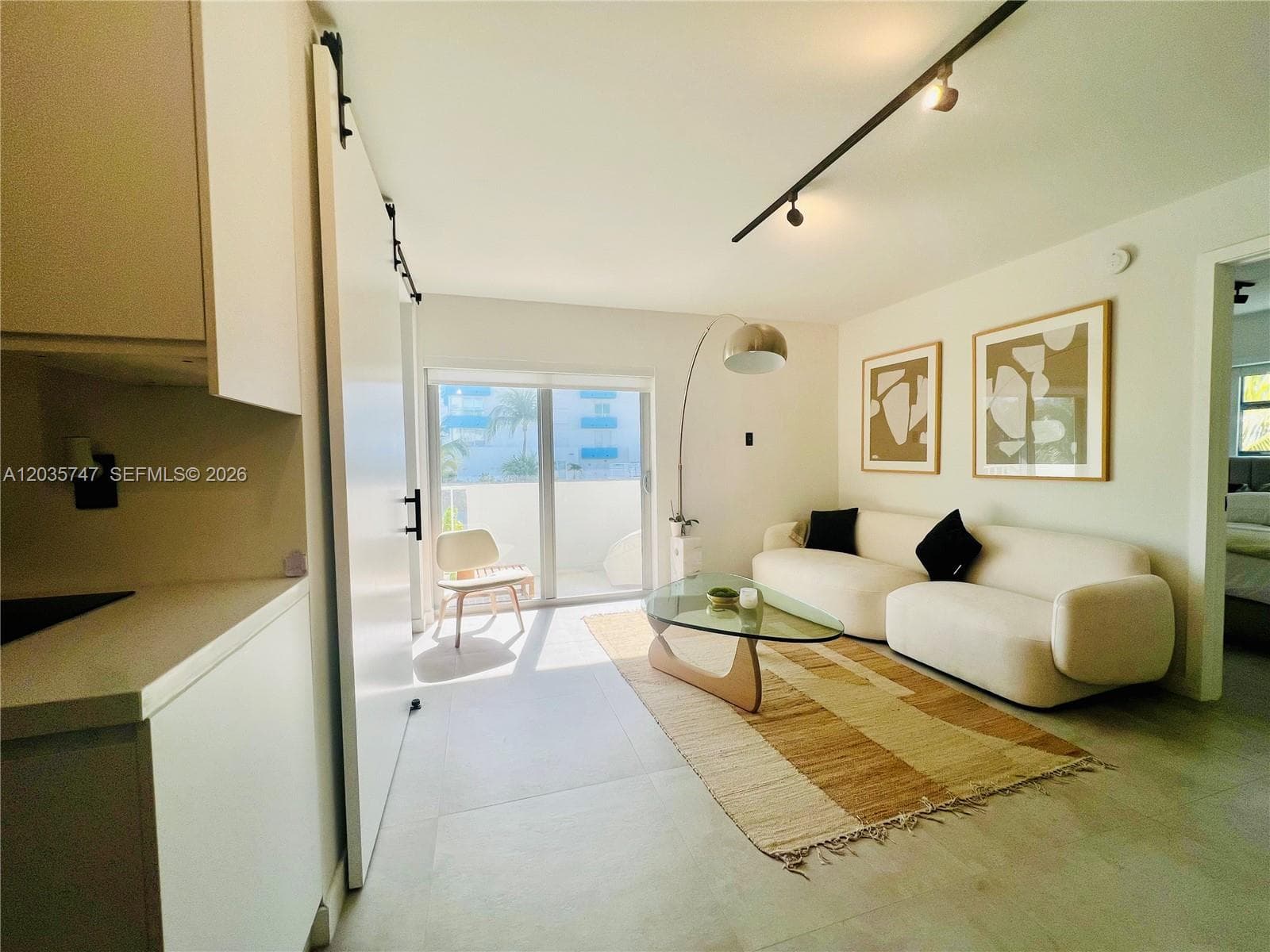 240 Collins Ave # 4A, Miami Beach, FL 33139 photo 2