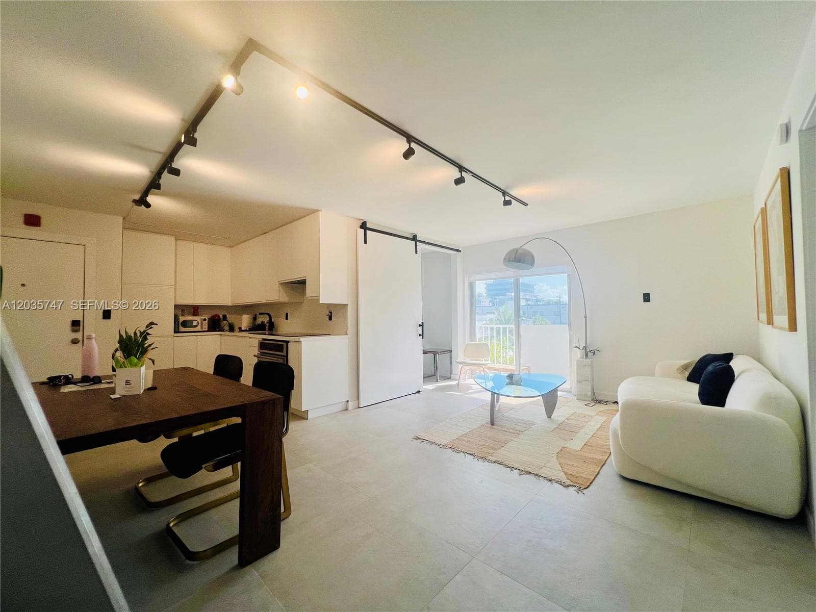 240 Collins Ave # 4A, Miami Beach, FL 33139 photo 3