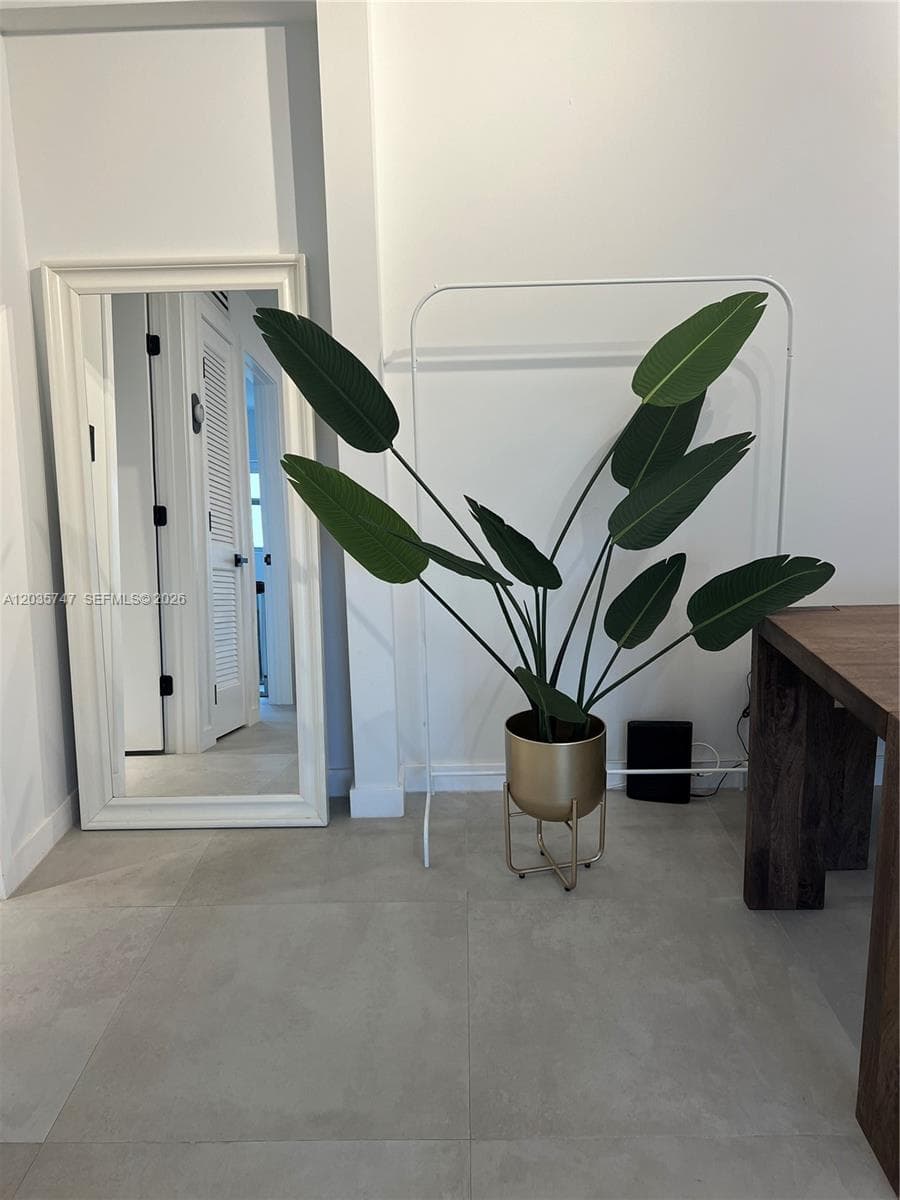 240 Collins Ave # 4A, Miami Beach, FL 33139 photo 5