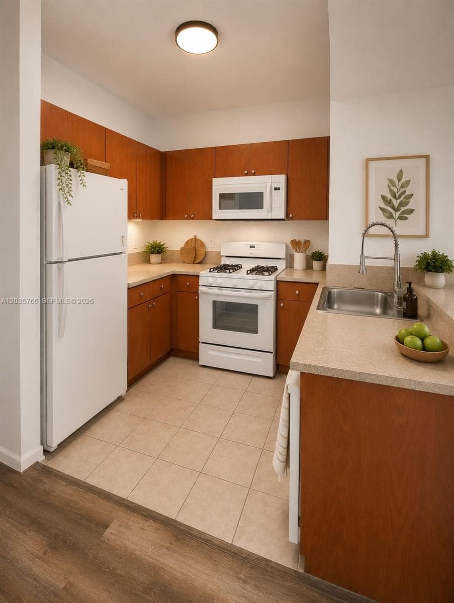 120 SW 8th Ave # 502, Miami, FL 33130 photo 3