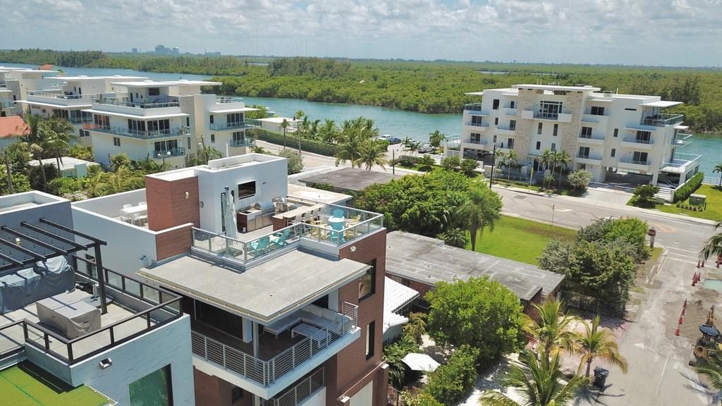 348 Balboa Street, Hollywood, FL 33019 photo 3