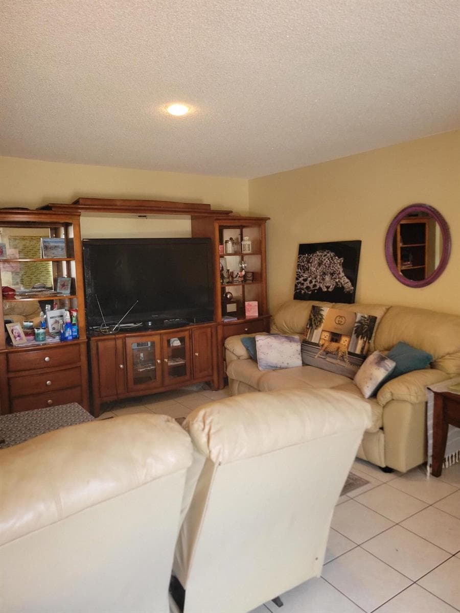 1015 SW 11th Avenue # 12k, Hallandale Beach, FL 33009 photo 4