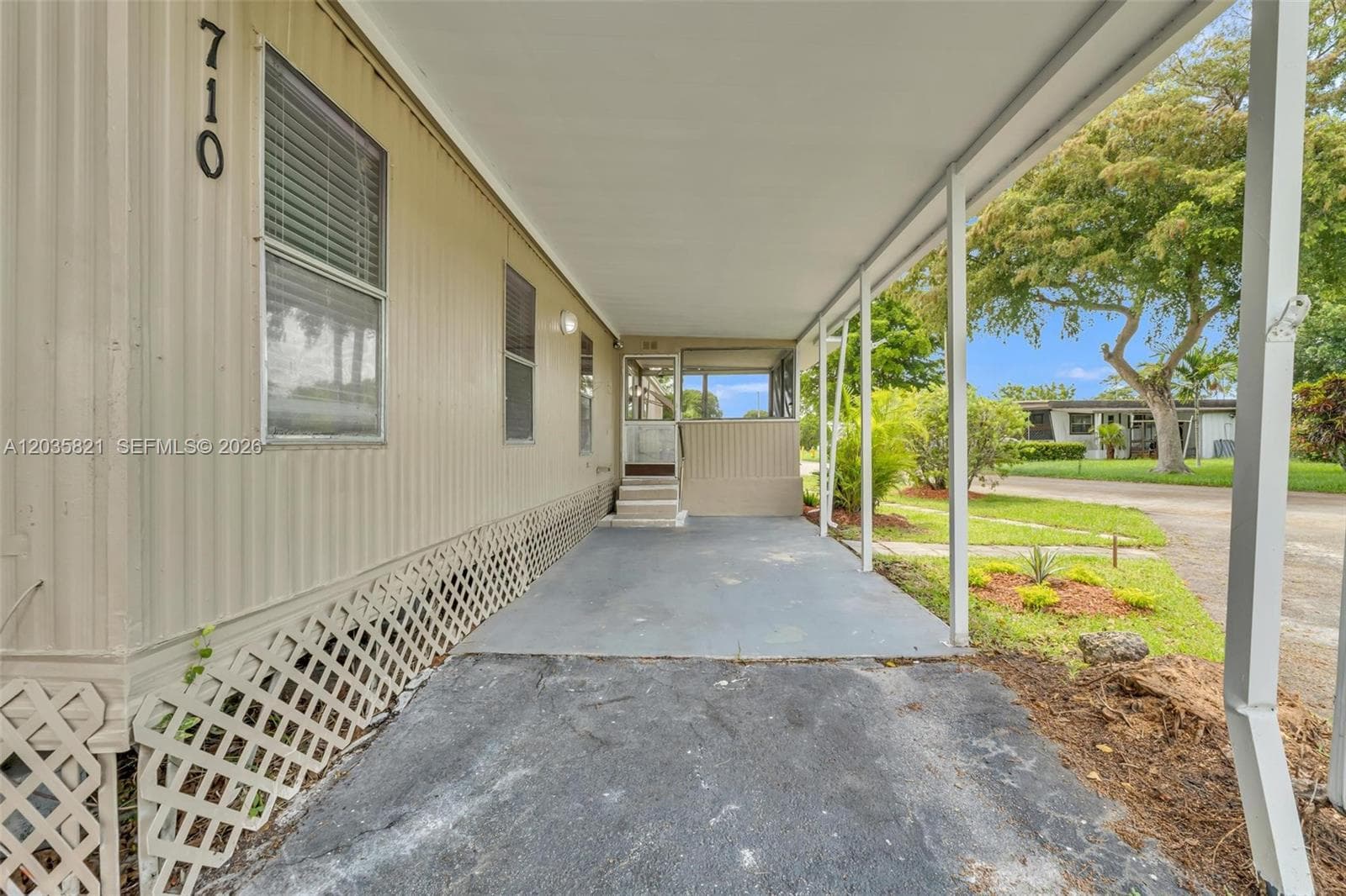 710 NW 217th Way, Pembroke Pines, FL 33029 photo 4