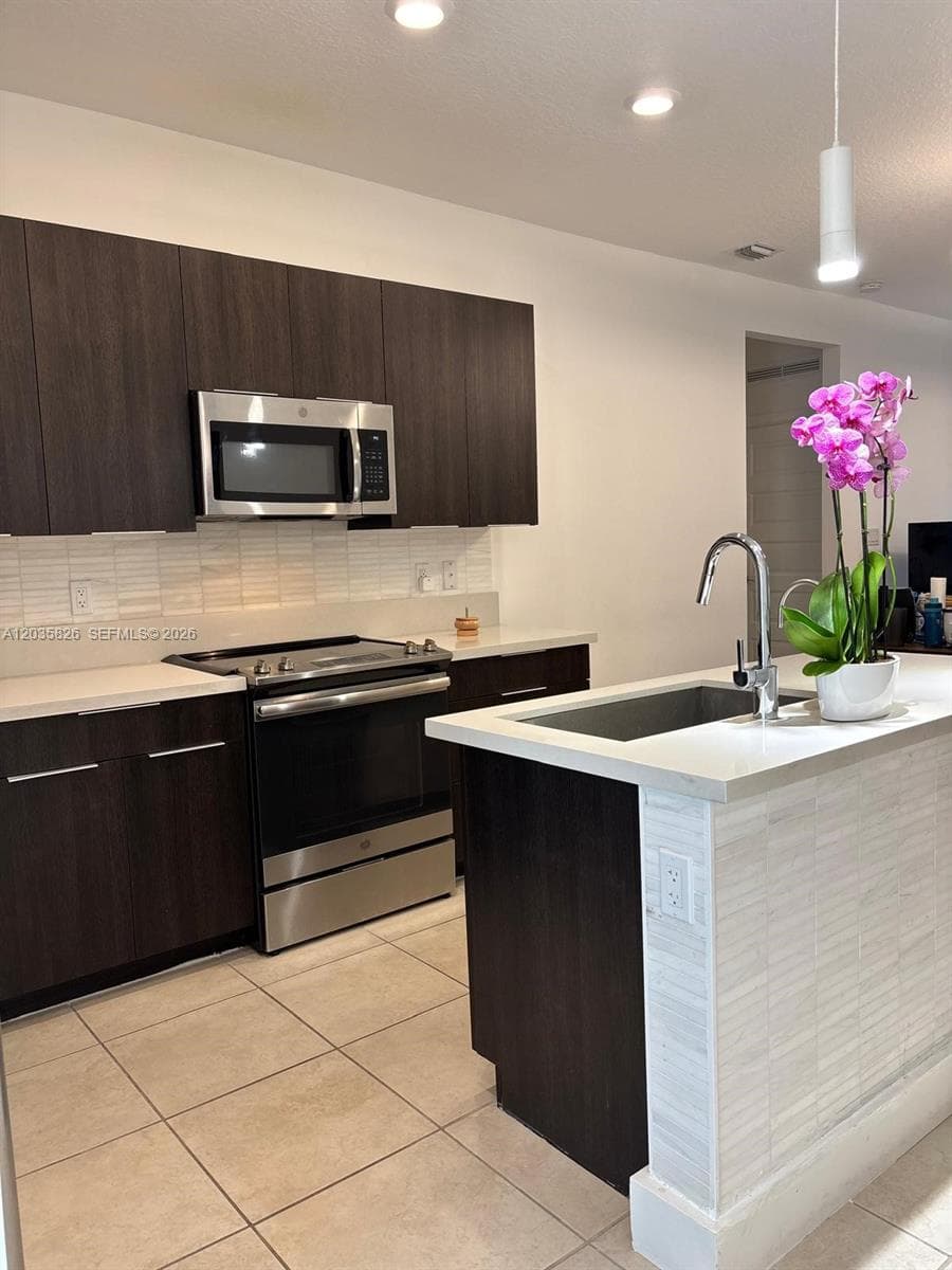 4740 NW 84th Ct # 32, Doral, FL 33166 photo 3