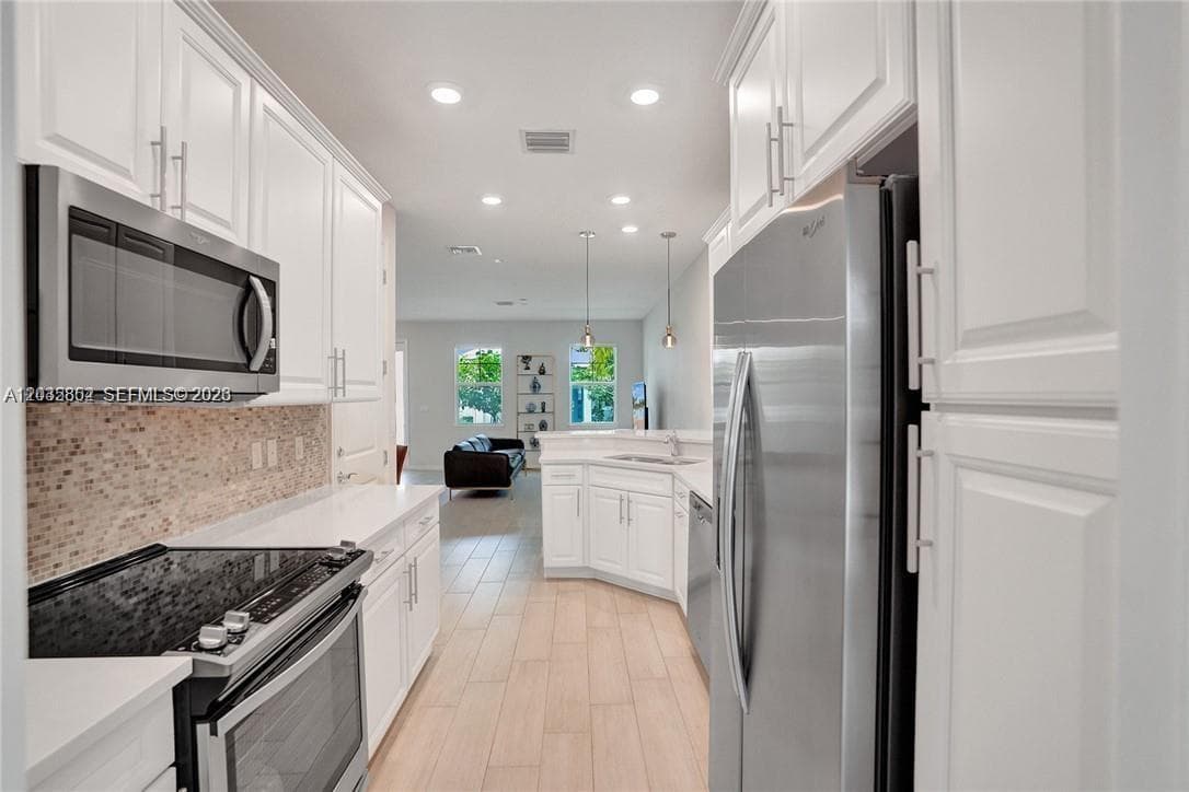 5140 Eucalyptus Dr # 5, Hollywood, FL 33021 photo 3