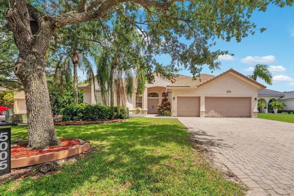 5005 NW 57th Terrace, Coral Springs, FL 33067 photo 2