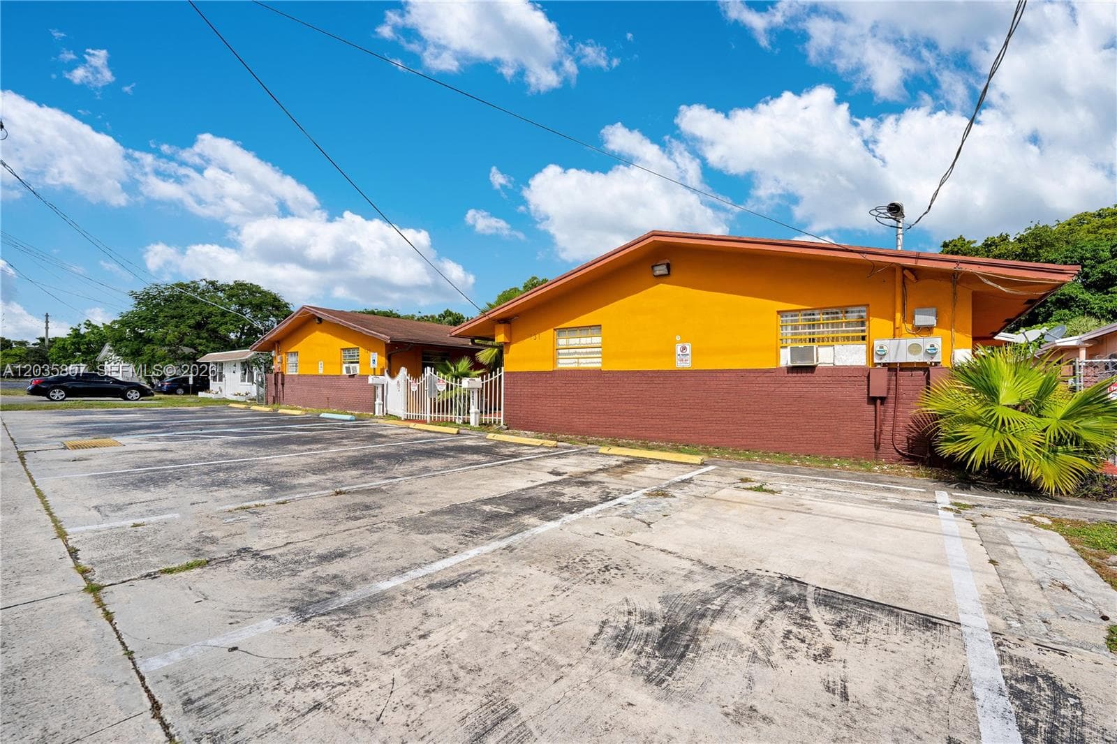 129-131 SE 5th St, Hallandale Beach, FL 33009 photo 5