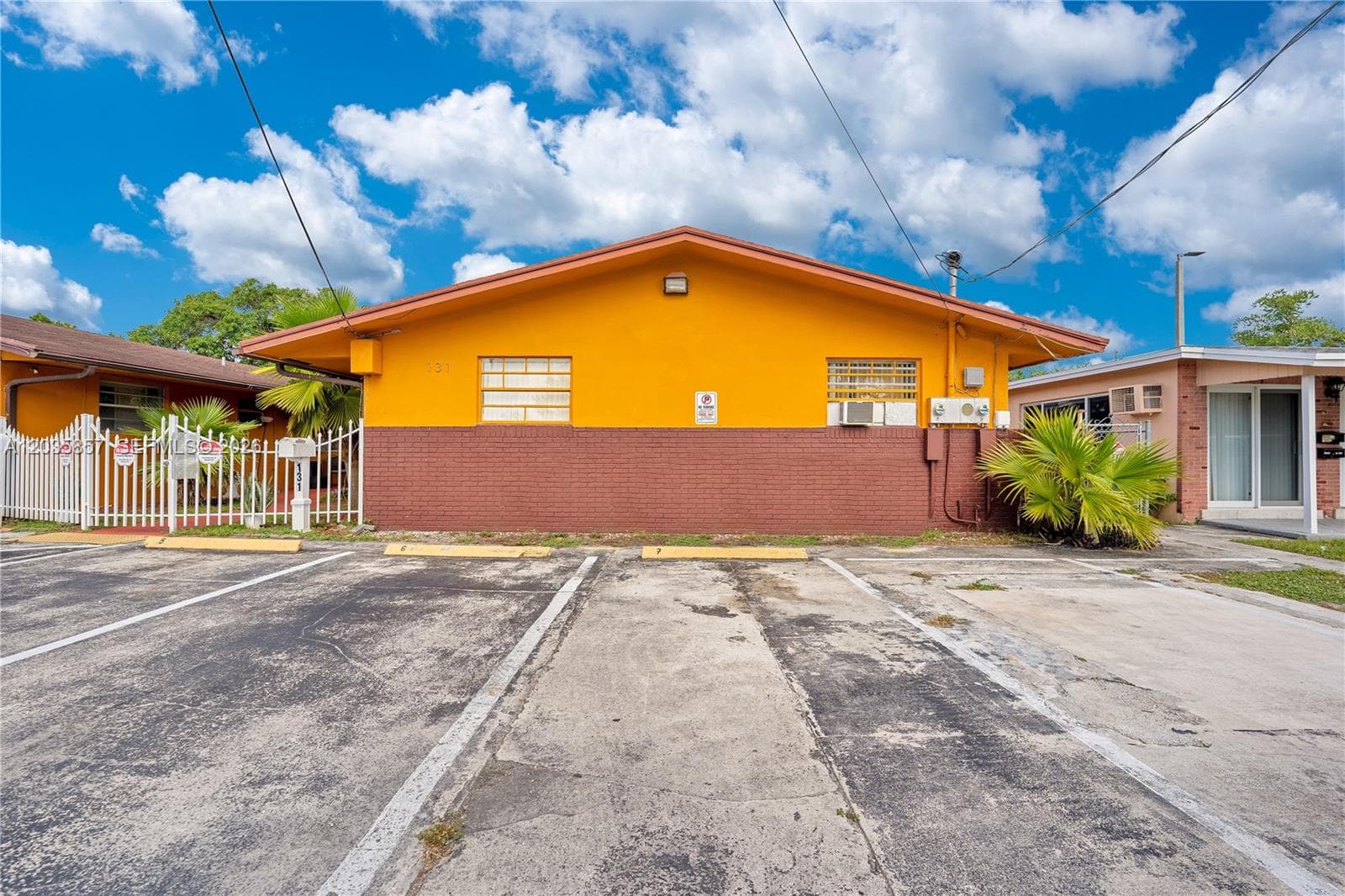 129-131 SE 5th St, Hallandale Beach, FL 33009 photo 4