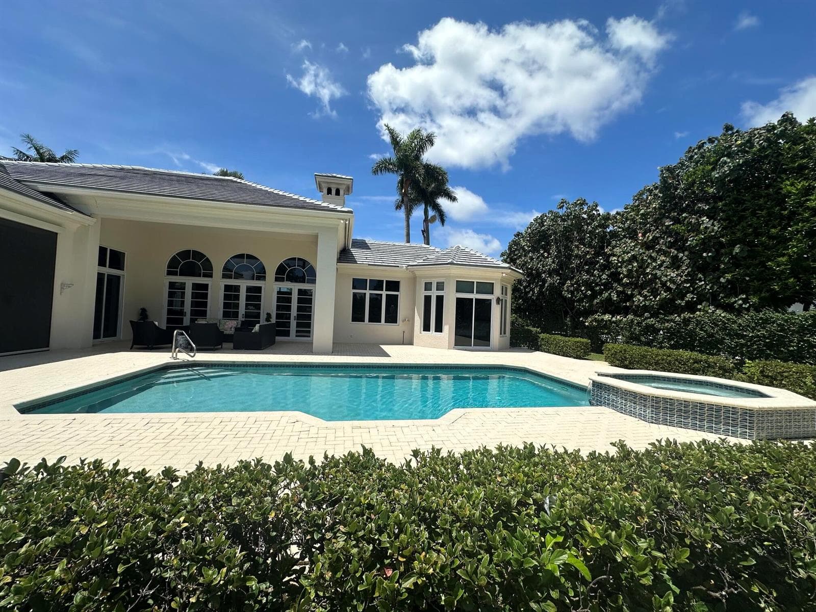 645 Atlantis Estates Way, Atlantis, FL 33462 photo 3
