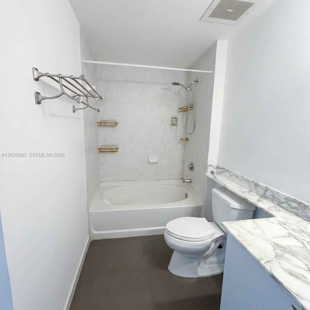 234 NE 3rd St # 1506, Miami, FL 33132 photo 4