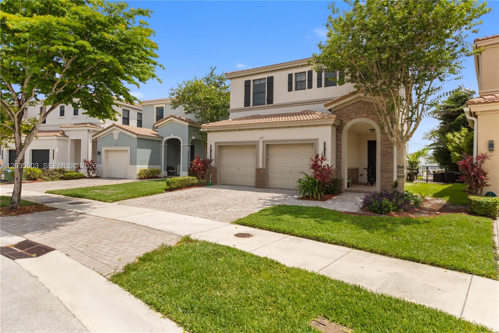 612 NE 193rd St, Miami, FL 33179 photo 3