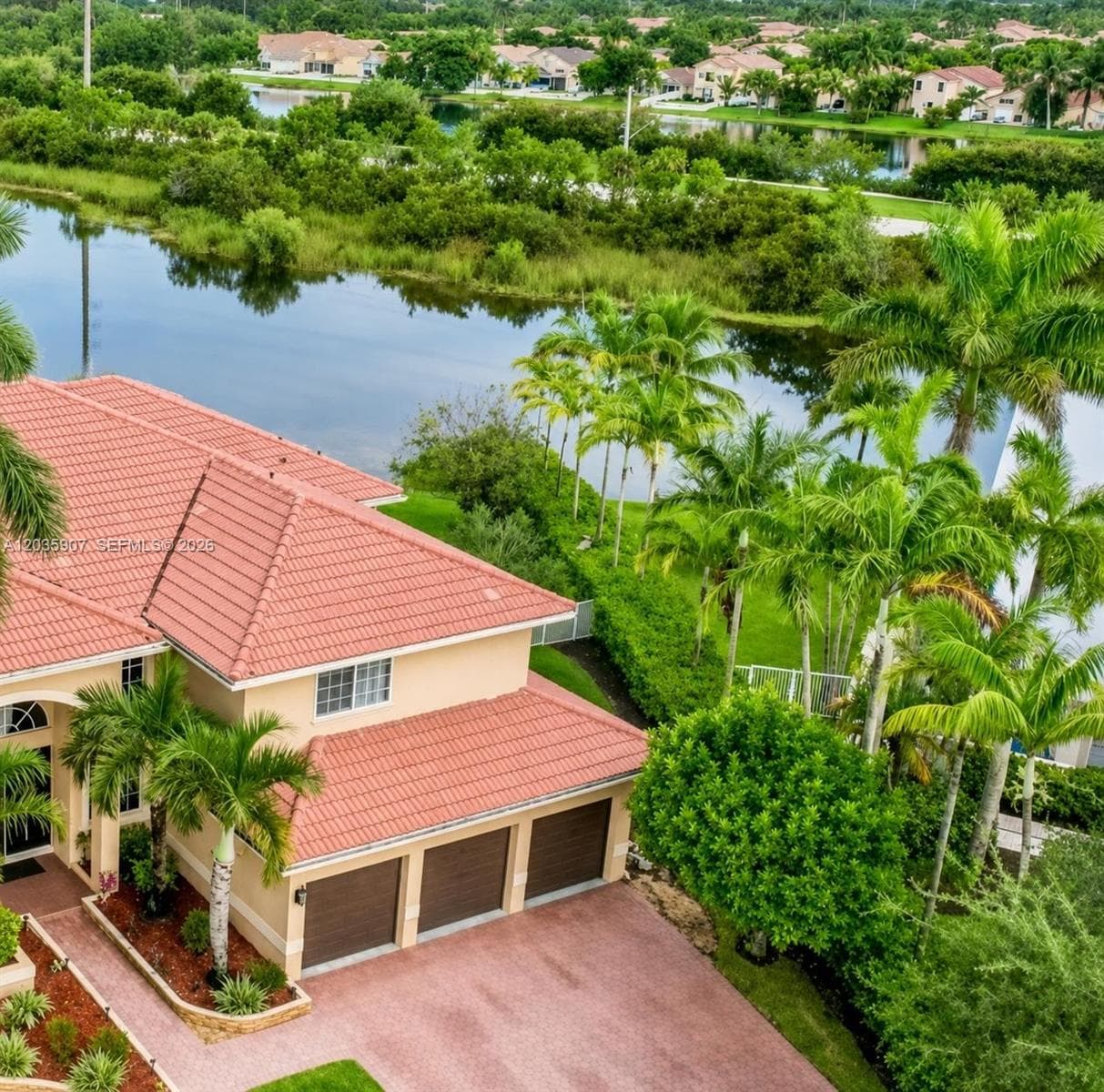 1333 SW 175th Way, Pembroke Pines, FL 33029 photo 2