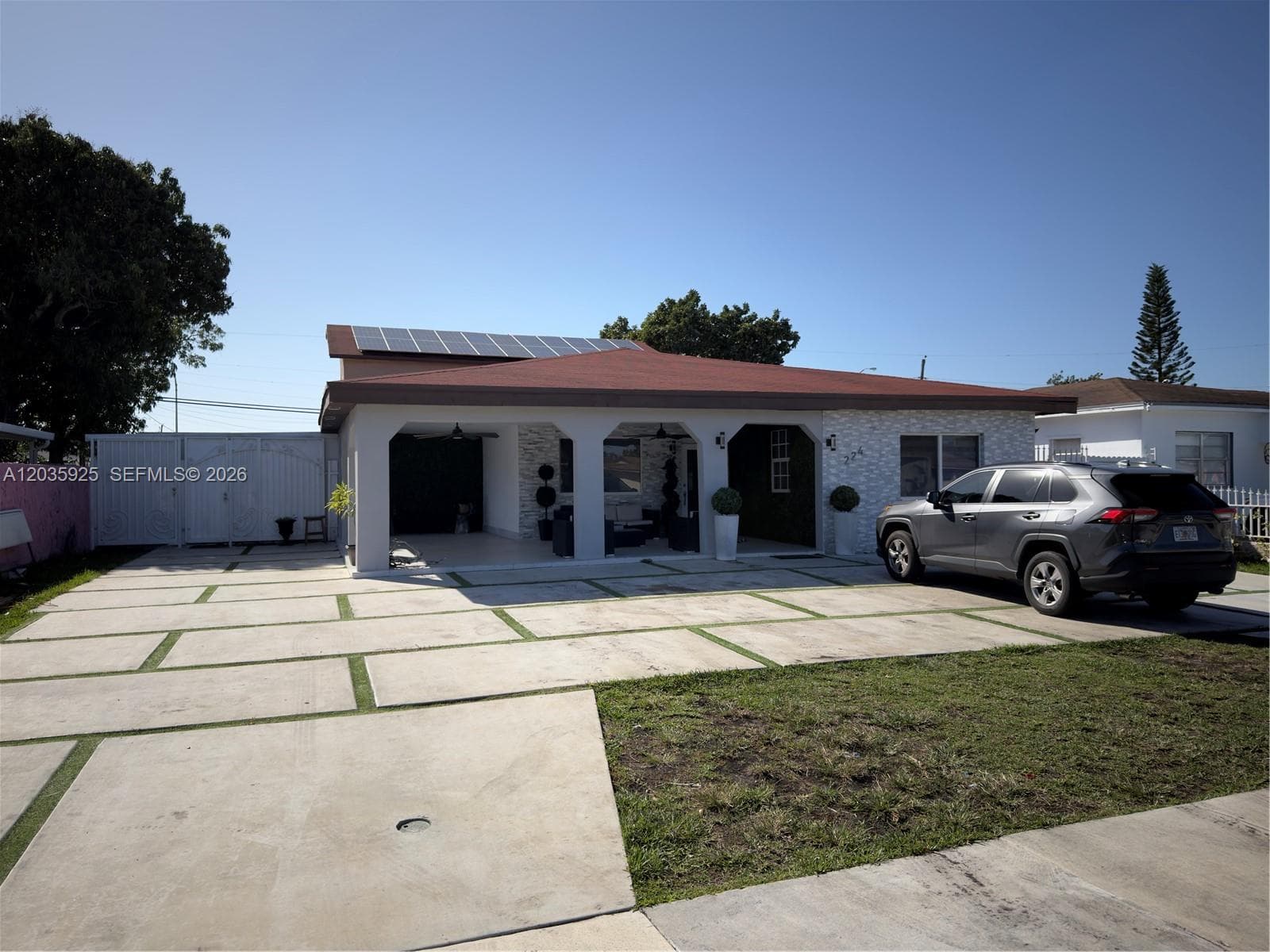 224 E 42nd St, Hialeah, FL 33013 photo 3