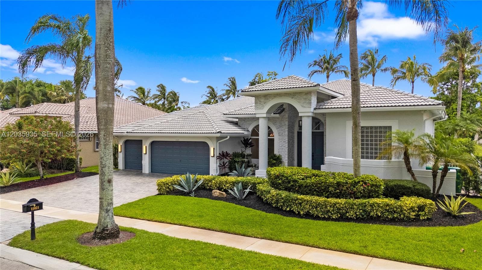 11021 Redhawk St, Plantation, FL 33324 photo 2