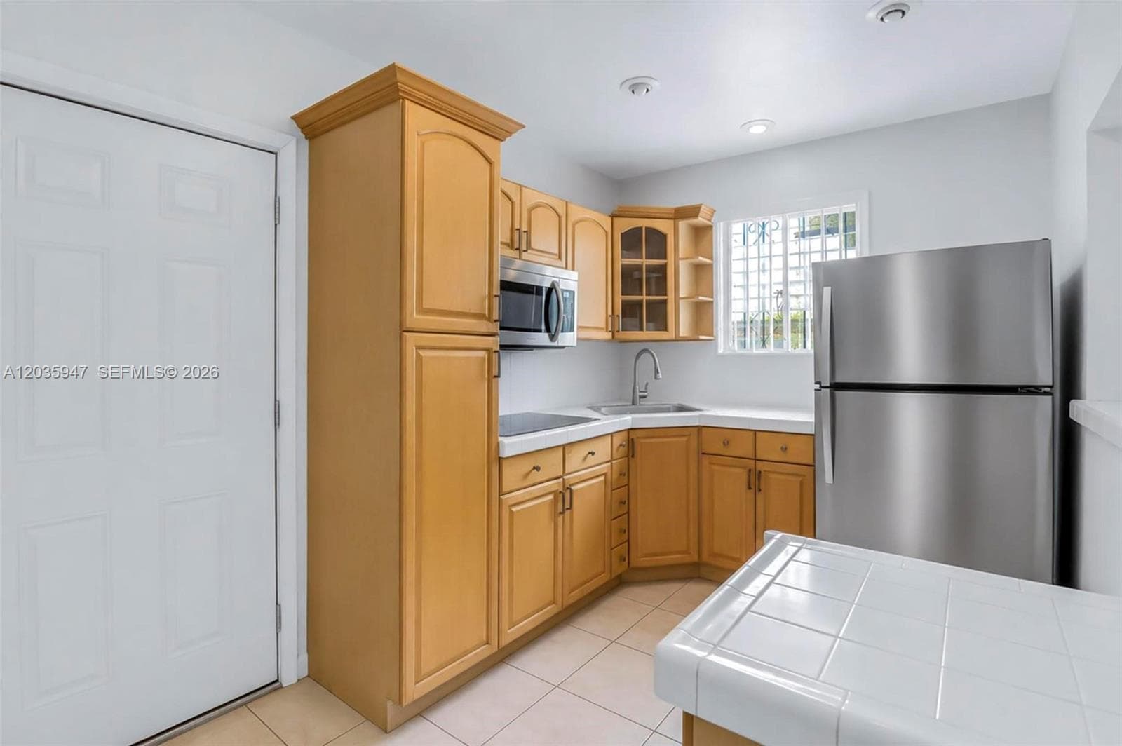 2300 NW 9th St, Miami, FL 33125 photo 4