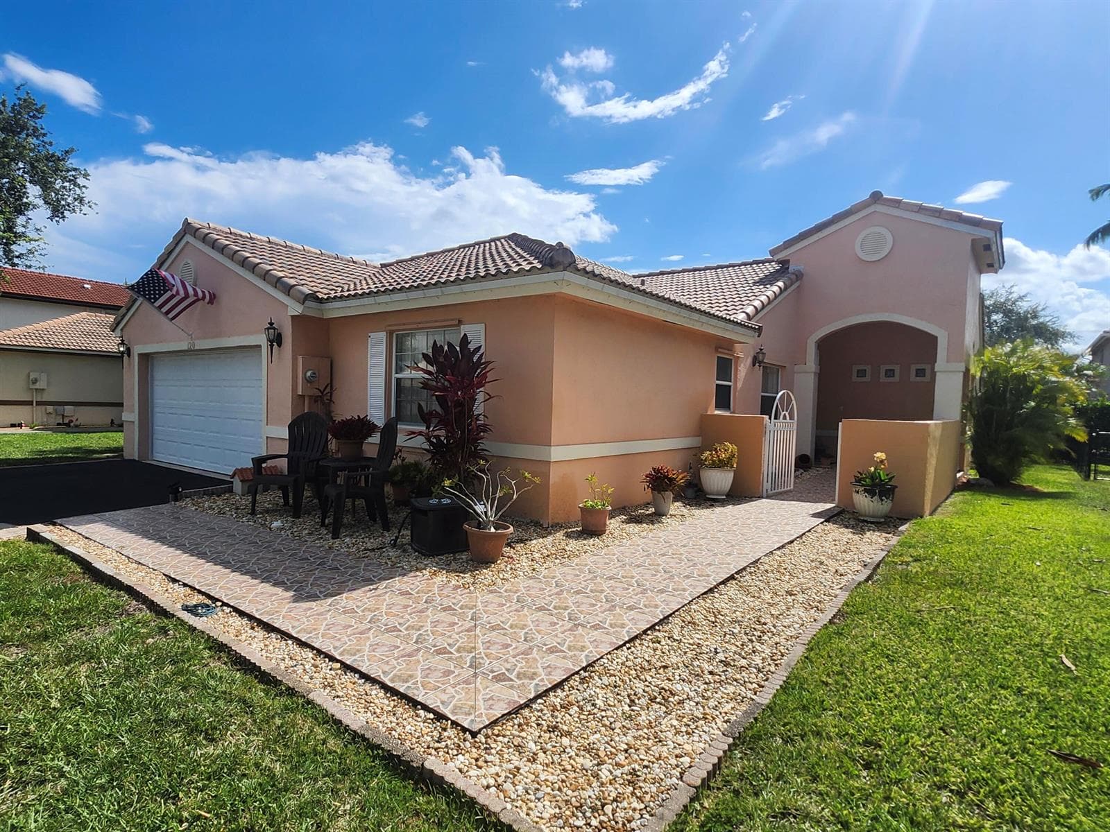 120 NW 189th Avenue, Pembroke Pines, FL 33029 photo 2