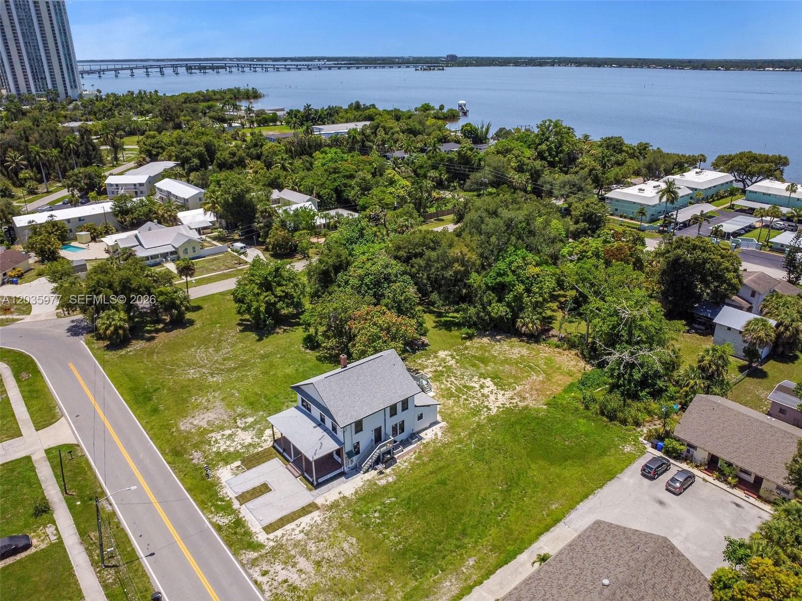 3221 EDGEWOOD, Fort Myers, FL 33916 photo 2