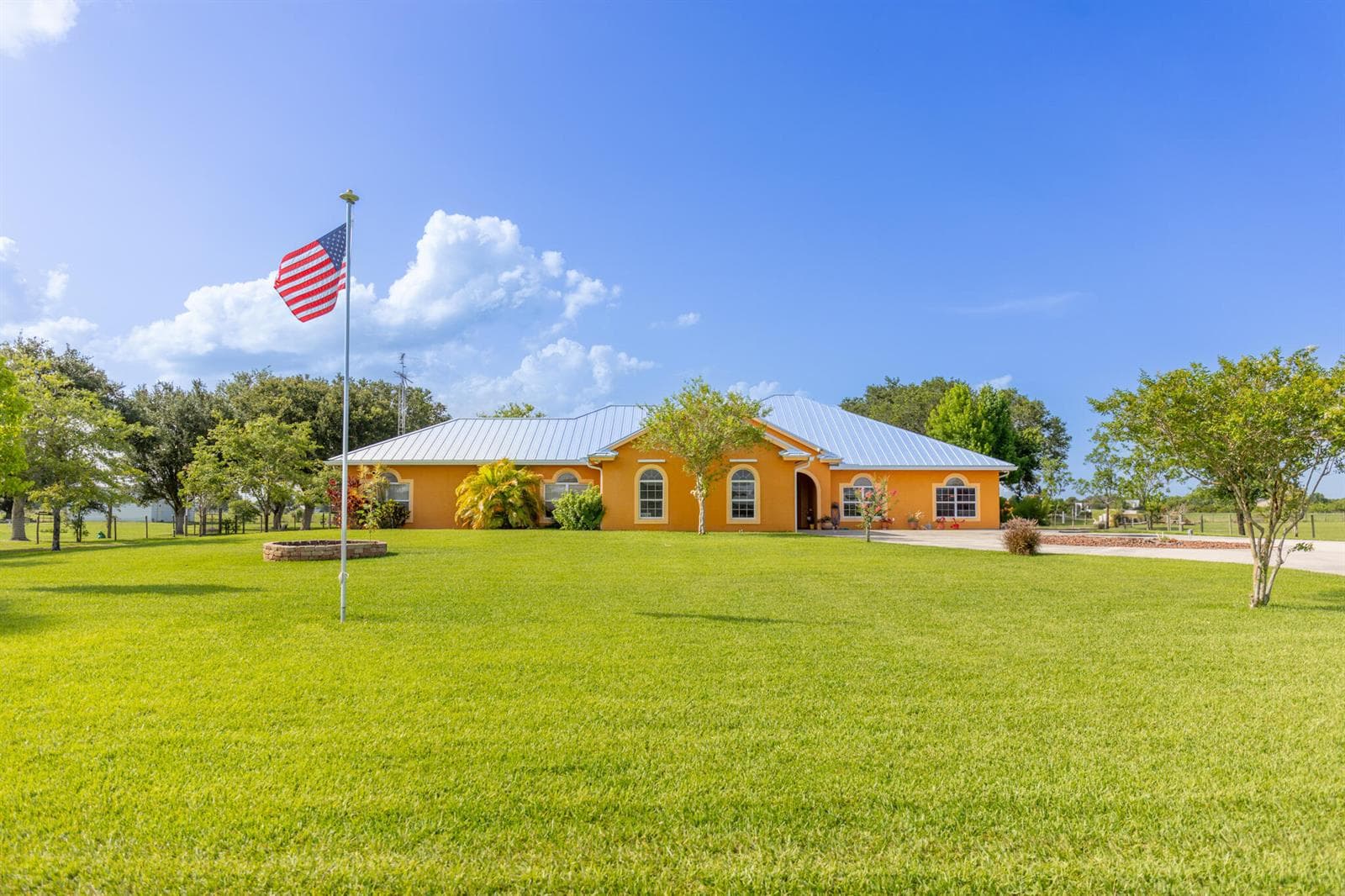 7611 SW 21st Parkway, Okeechobee, FL 34974 photo 2