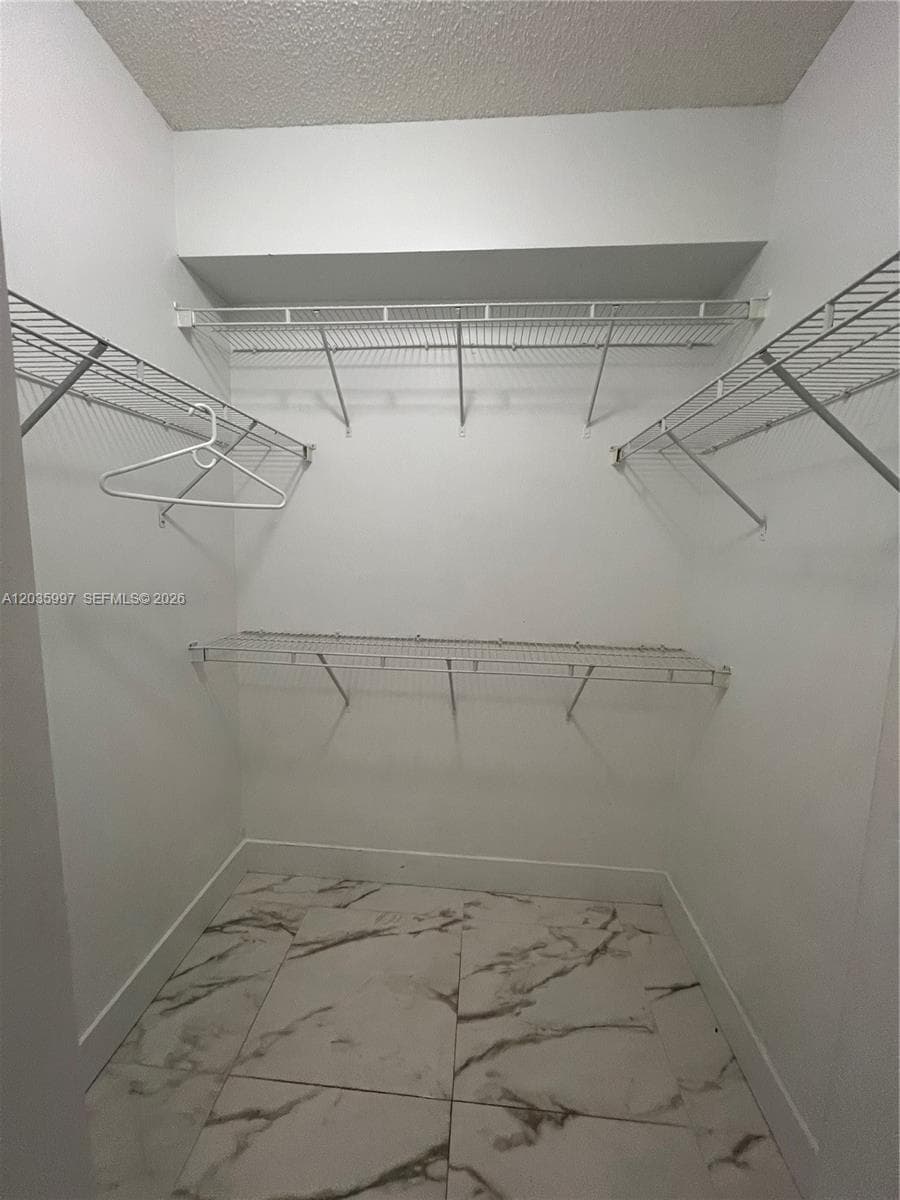 5085 NW 7th St # 711, Miami, FL 33126 photo 5
