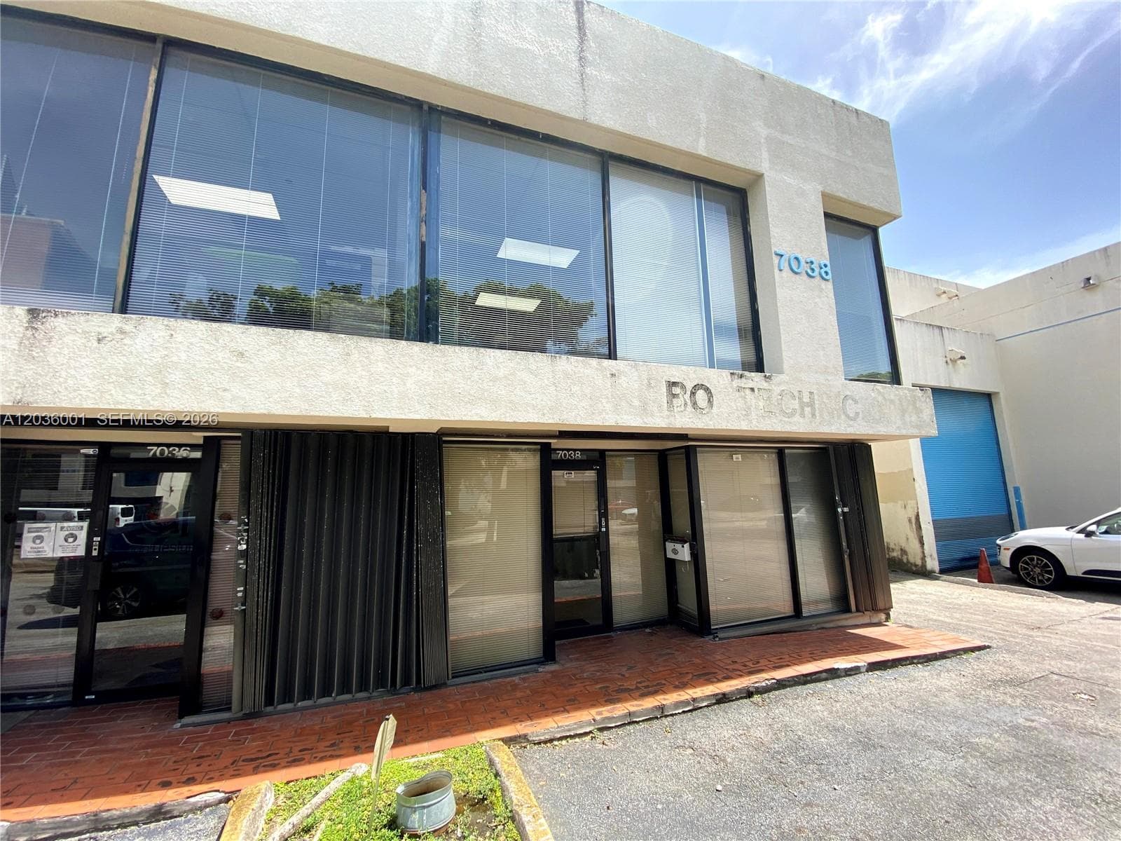 7038 NW 50th St # 5-2, Miami, FL 33166 photo 2