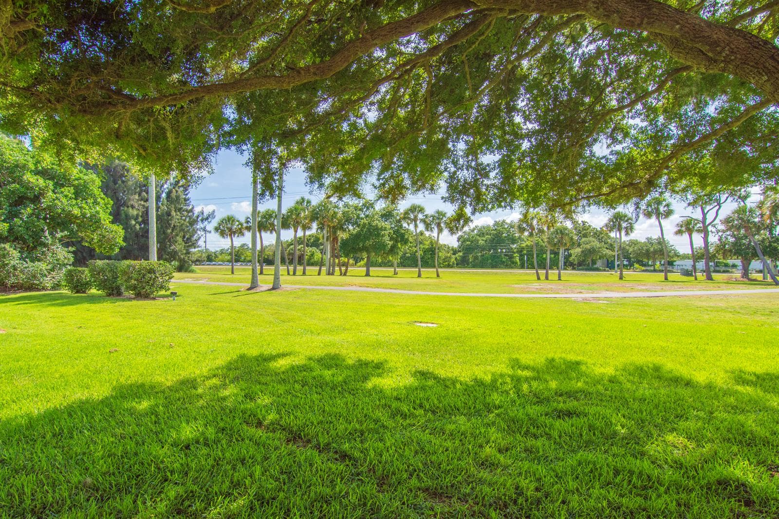 16 Vista Palm Lane # 106, Vero Beach, FL 32962 photo 2
